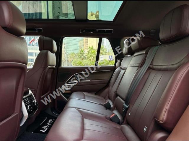 2022 لاند روفر رينج روفر اتش اس اي