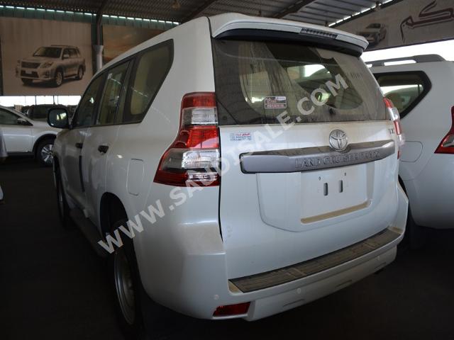 2017 تويوتا برادو تي اكس