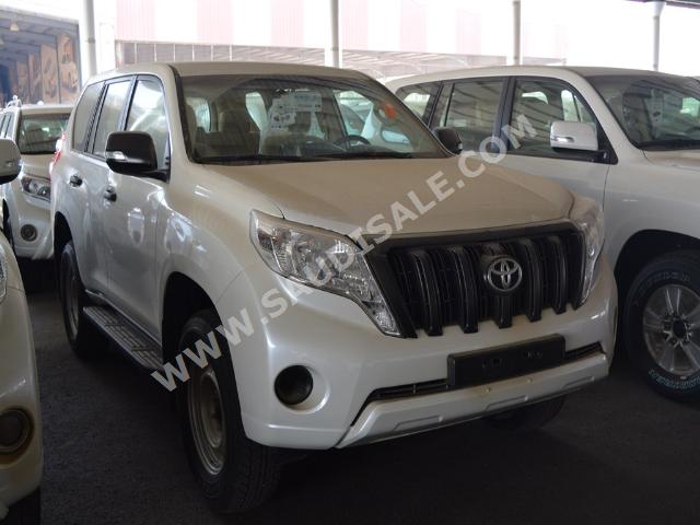 2017 تويوتا برادو تي اكس