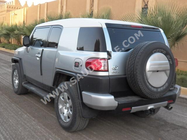 2007 تويوتا اف جي كروزر 1