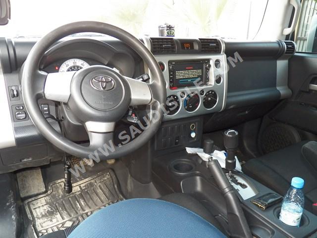 2007 تويوتا اف جي كروزر 1