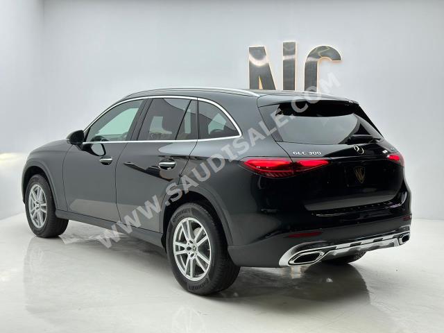2023 Mercedes-Benz GLC 300