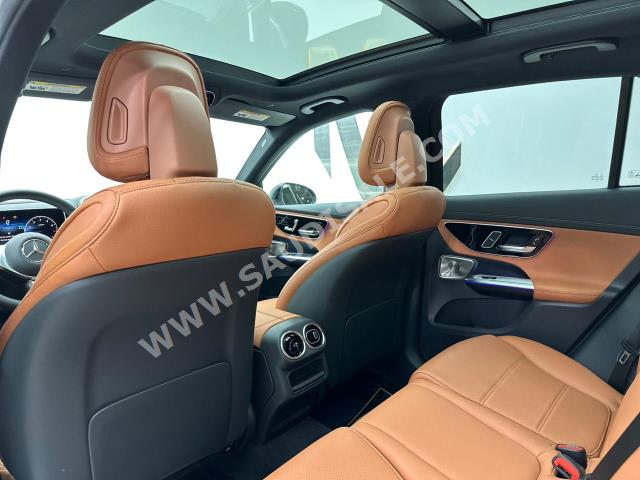 2023 Mercedes-Benz GLC 300