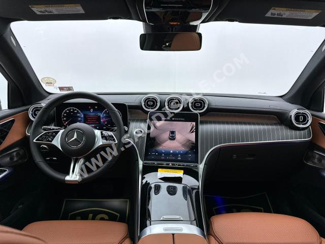 2023 Mercedes-Benz GLC 300