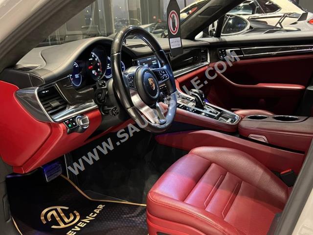 2018 بورش بانميرا توربو