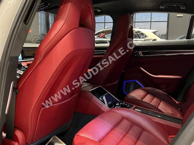 2018 بورش بانميرا توربو