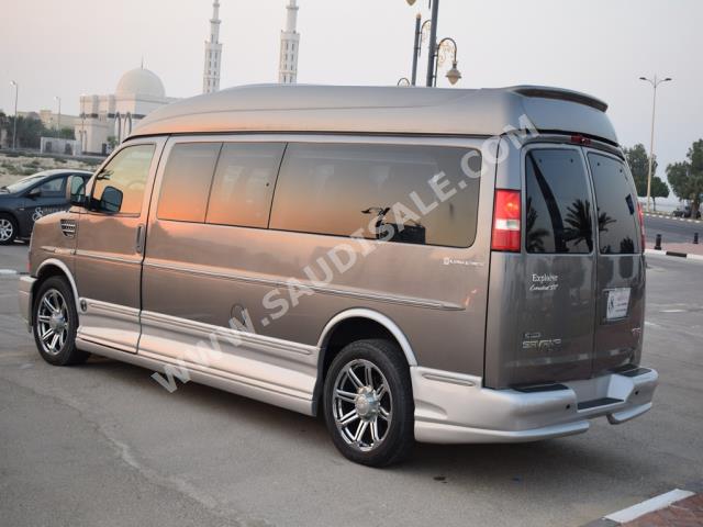 2013 جي ام سي سفانا