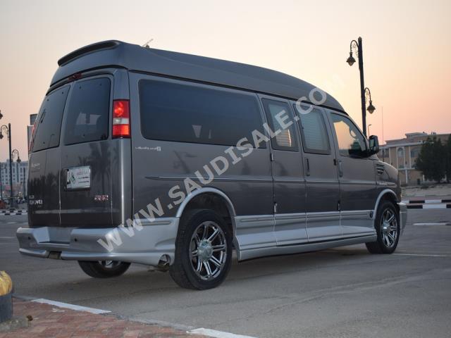 2013 جي ام سي سفانا