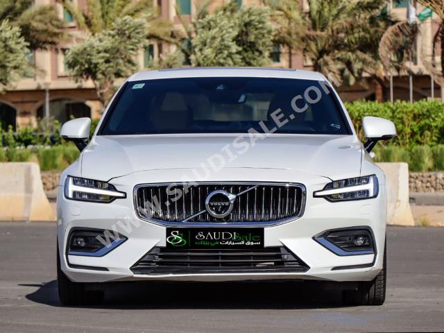 2020 فولفو اس60