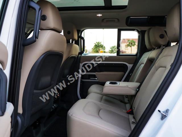 2023 لاند روفر ديفيندر اس اي