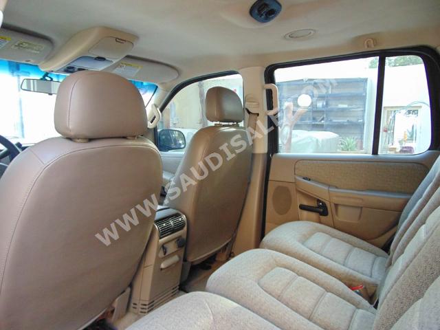 2002 Ford Explorer