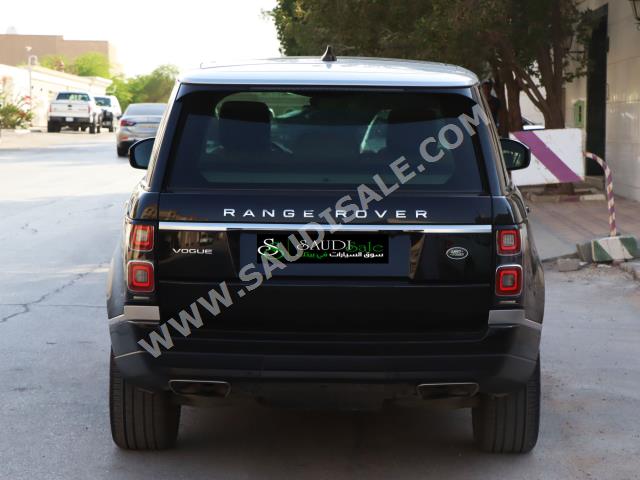 2018 لاند روفر رينج روفر فوج