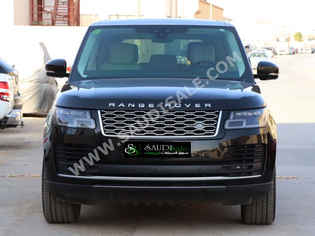2018 لاند روفر رينج روفر فوج