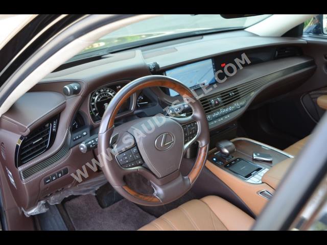 2018 لكزس إل إس 350