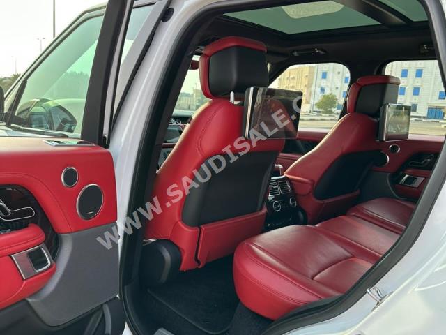 2021 لاند روفر رينج روفر فوج اس اي