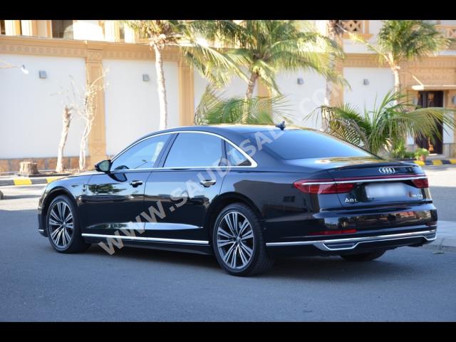 2019 اودي اي 8 ال