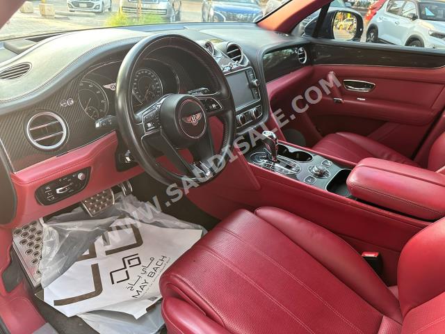 2018 بنتلي بنتايجا