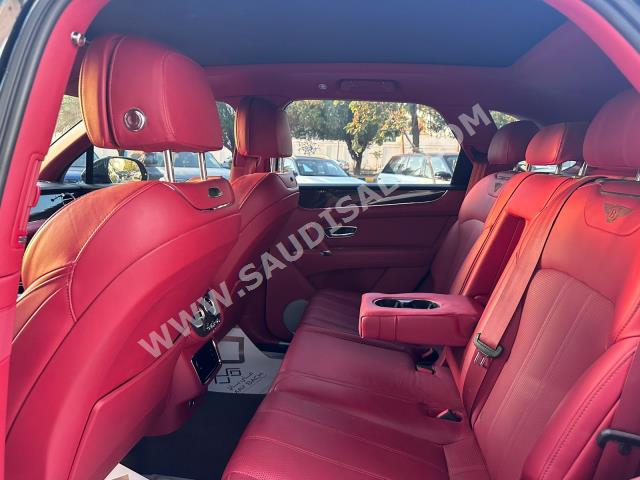 2018 بنتلي بنتايجا