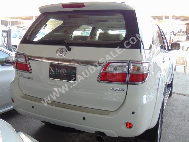 2011 تويوتا فورشنر
