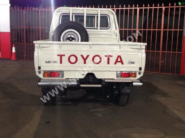2014 Toyota Land Cruiser LX