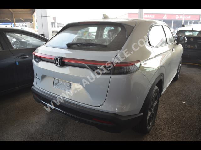 2023 هوندا اتش ار في