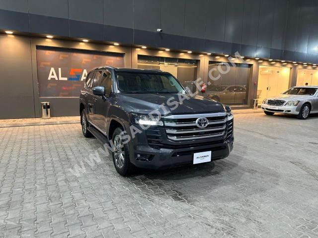 2022 تويوتا لاند كروزر جي اكس ار4