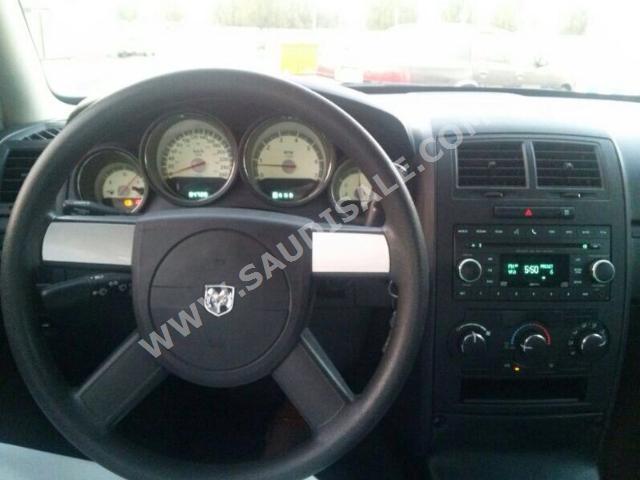 2010 دودج تشارجر بوليسي