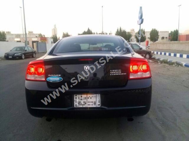 2010 دودج تشارجر بوليسي