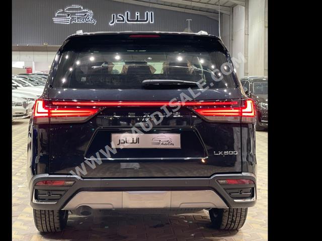 2024 لكزس إل إكس 600