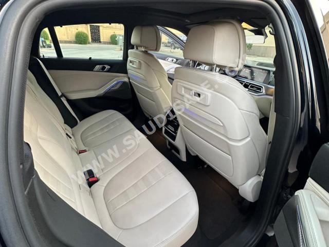 2021 بي ام دبليو الفئة اكس 6 إم كت