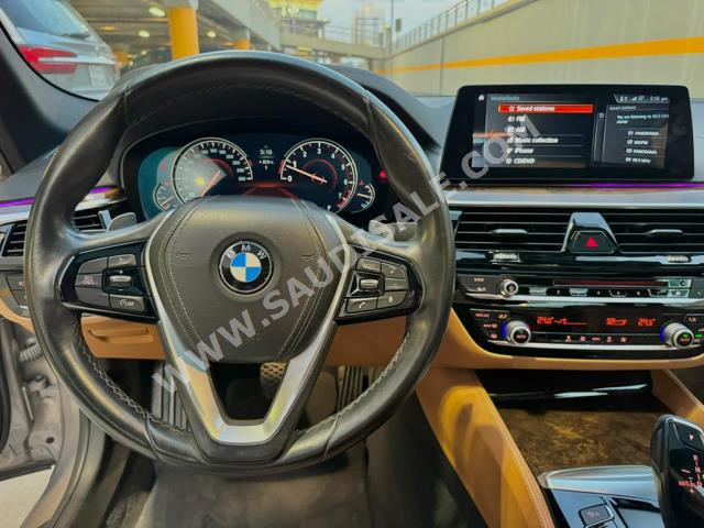 2018 بي ام دبليو الفئة الخامسة 520 أي