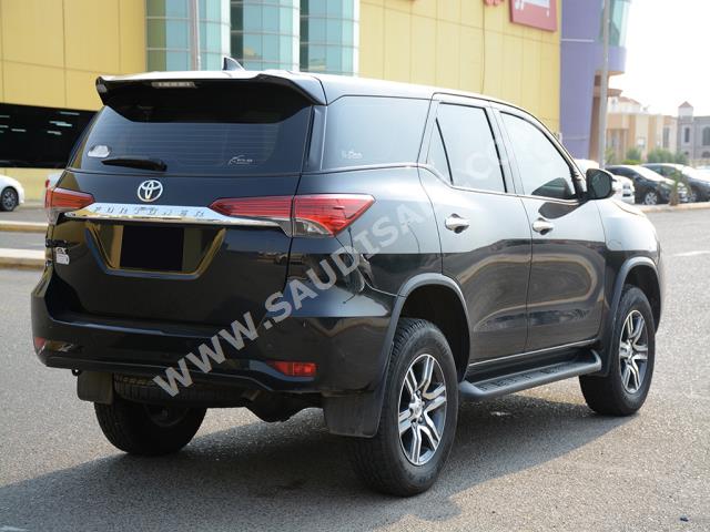 2016 Toyota Fortuner GX