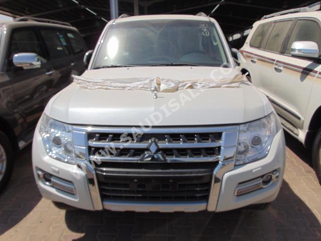 2016 Mitsubishi Pajero