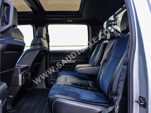 2017 فورد اف 150 رابتور