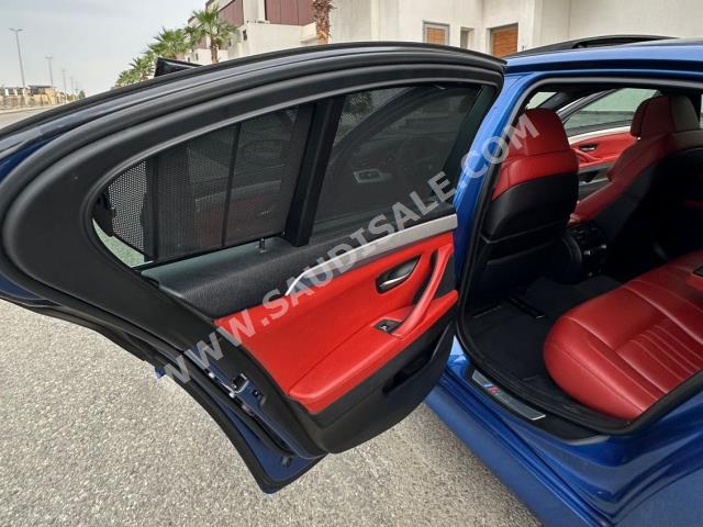 2013 بي ام دبليو الفئة ام إم 5