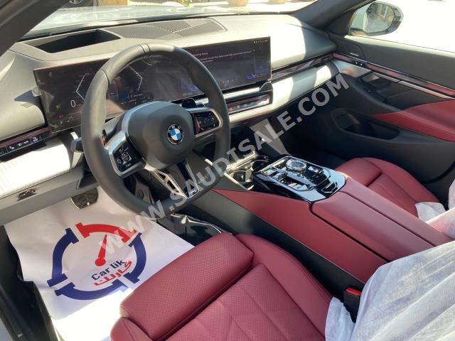 2024 بي ام دبليو الفئة الخامسة 520 أي