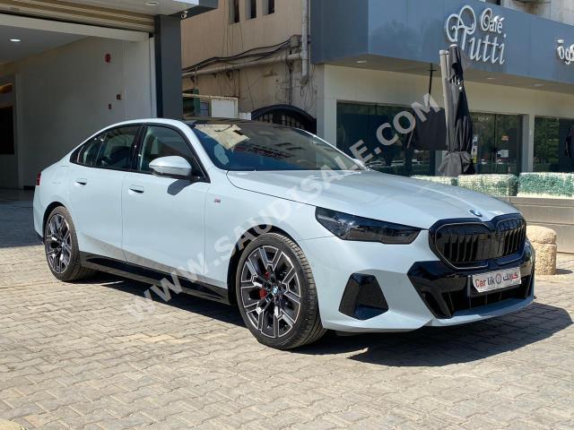 2024 بي ام دبليو الفئة الخامسة 520 أي