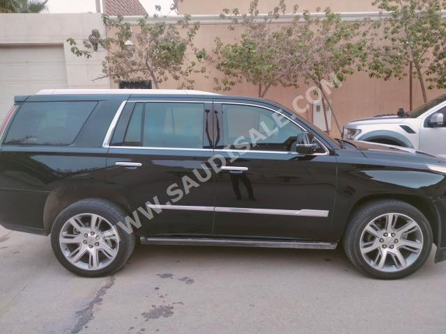 2016 كاديلاك اسكاليد