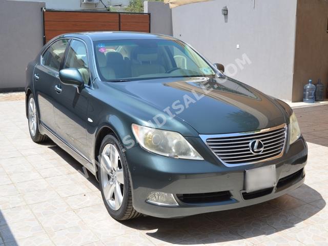 2007 لكزس إل إس 460 إل