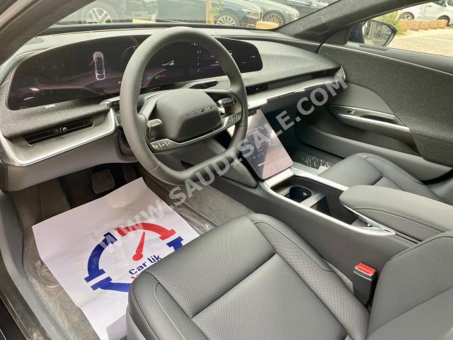 2024 لوسيد اير بيور