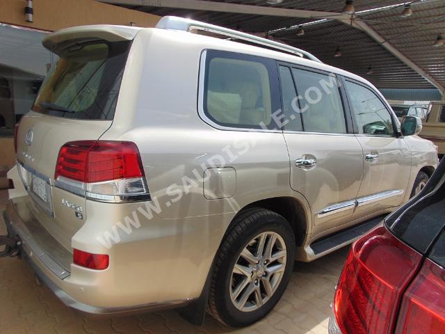 2014 Lexus LX 570 S