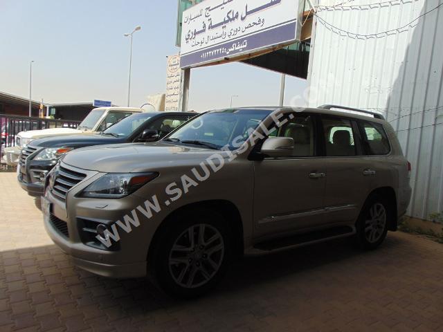 2014 Lexus LX 570 S