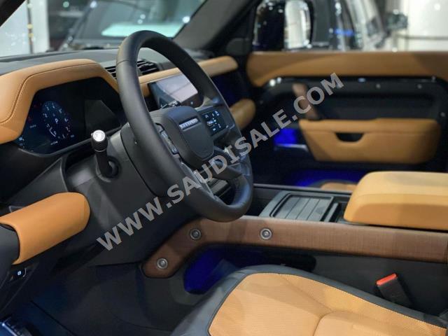 2023 لاند روفر ديفيندر اكس