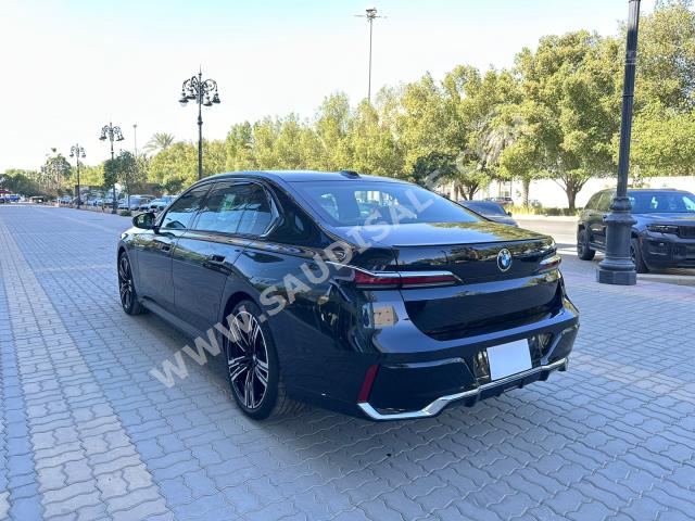 2023 بي ام دبليو الفئة السابعة 740أي