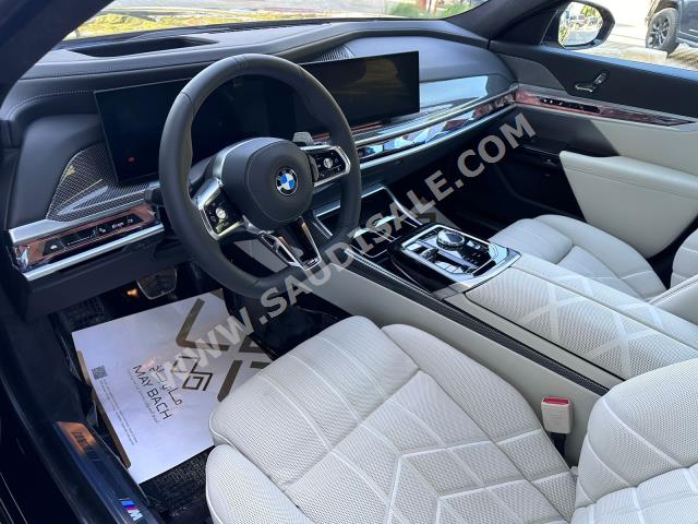 2023 بي ام دبليو الفئة السابعة 740أي