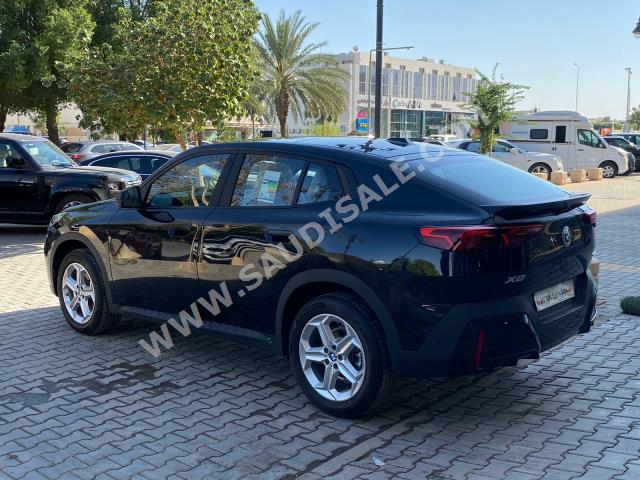 2024 بي ام دبليو الفئة اكس 2