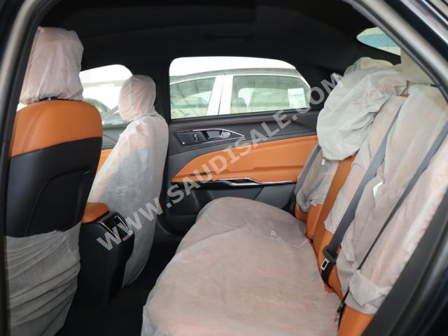 2022 Ford Taurus Titanium