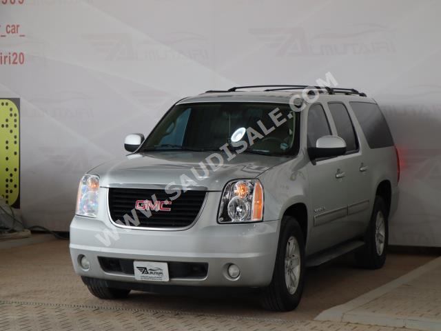 2011 GMC Yukon SLE