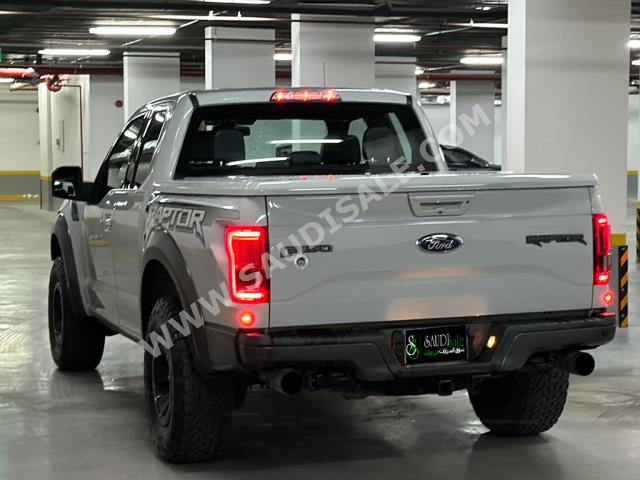 2017 فورد اف 150 رابتور