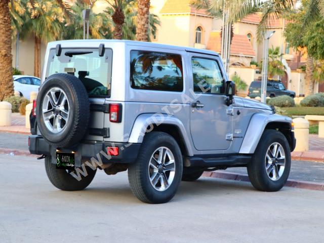 2015 جييب رانجلر صحارى